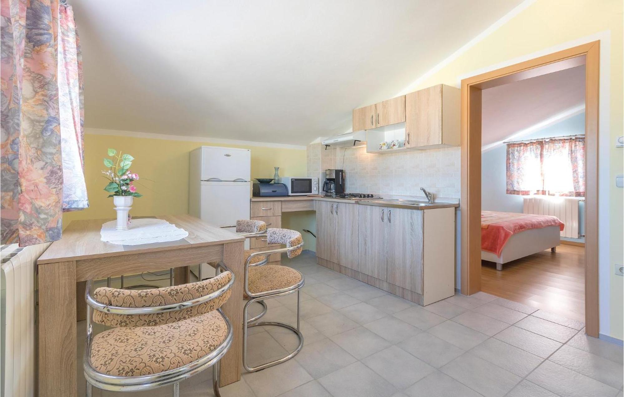 Stunning Apartment In Peroj With Wifi Exterior photo