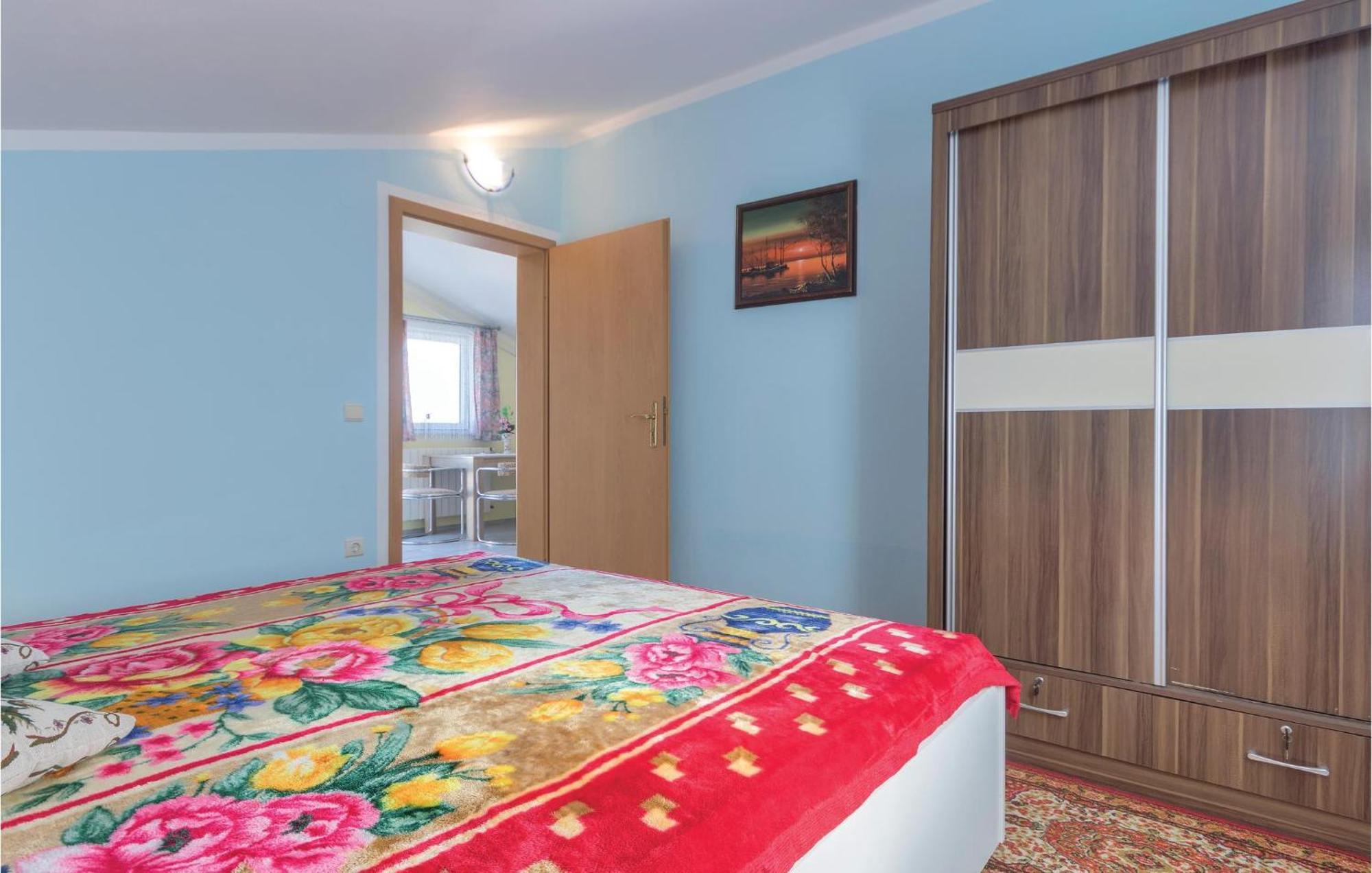 Stunning Apartment In Peroj With Wifi Exterior photo
